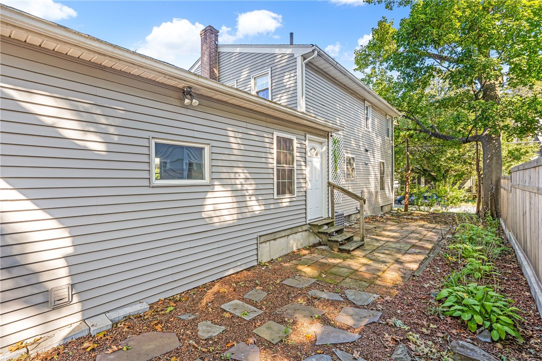 23 Sarah Street