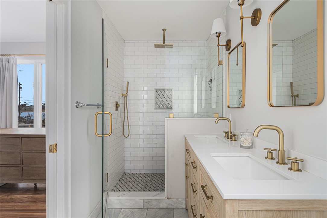 1705 Wampanoag Trail