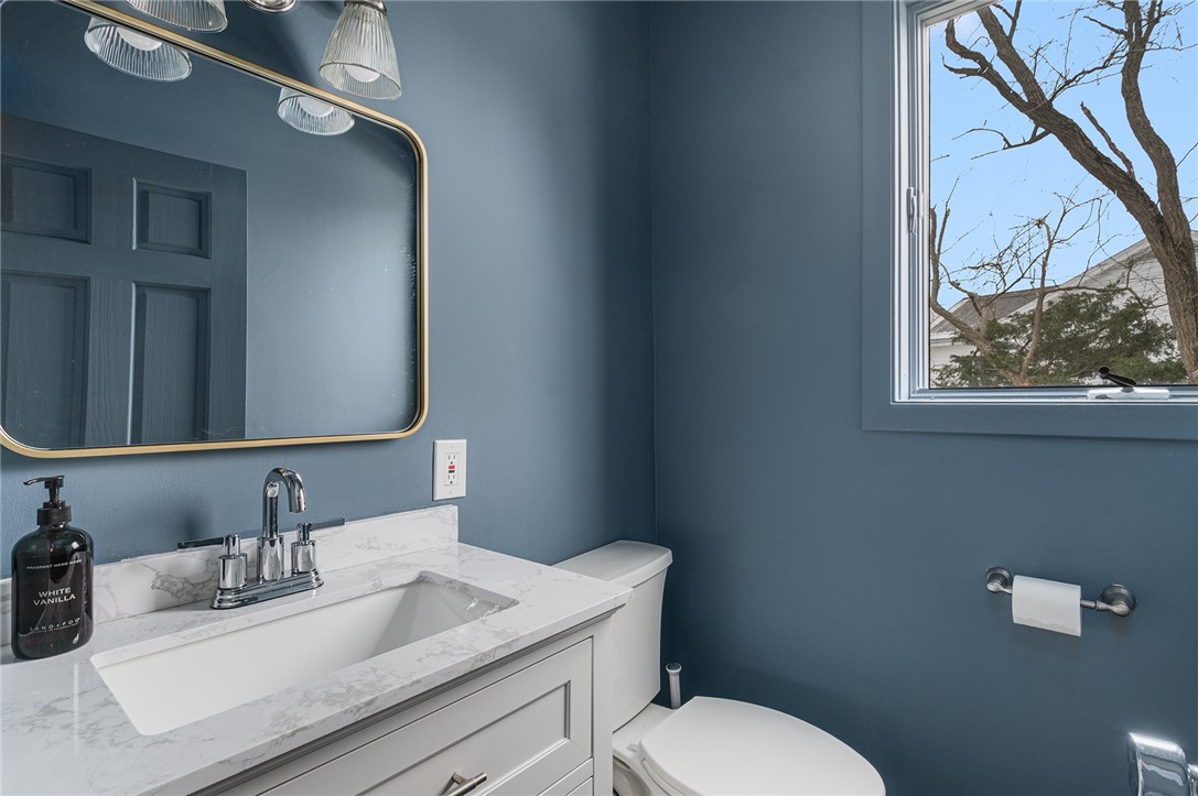 1705 Wampanoag Trail