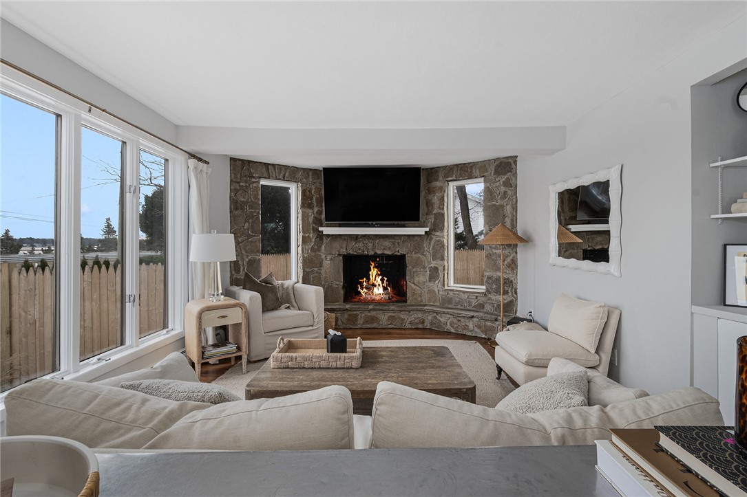 1705 Wampanoag Trail