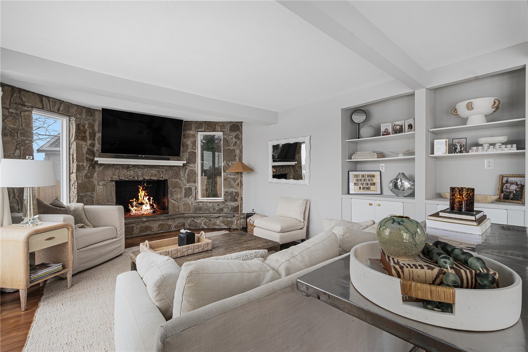 1705 Wampanoag Trail