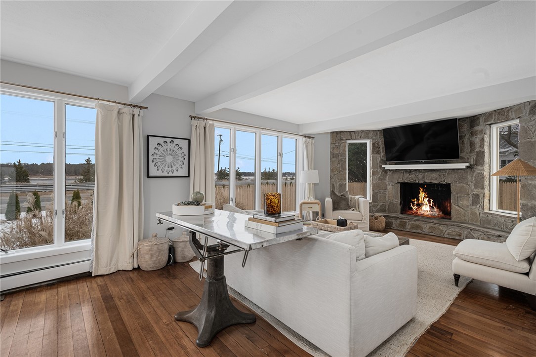 1705 Wampanoag Trail