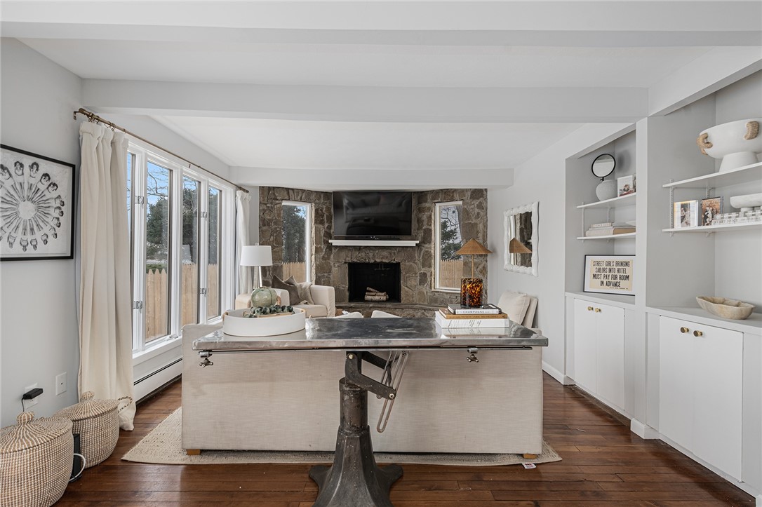 1705 Wampanoag Trail