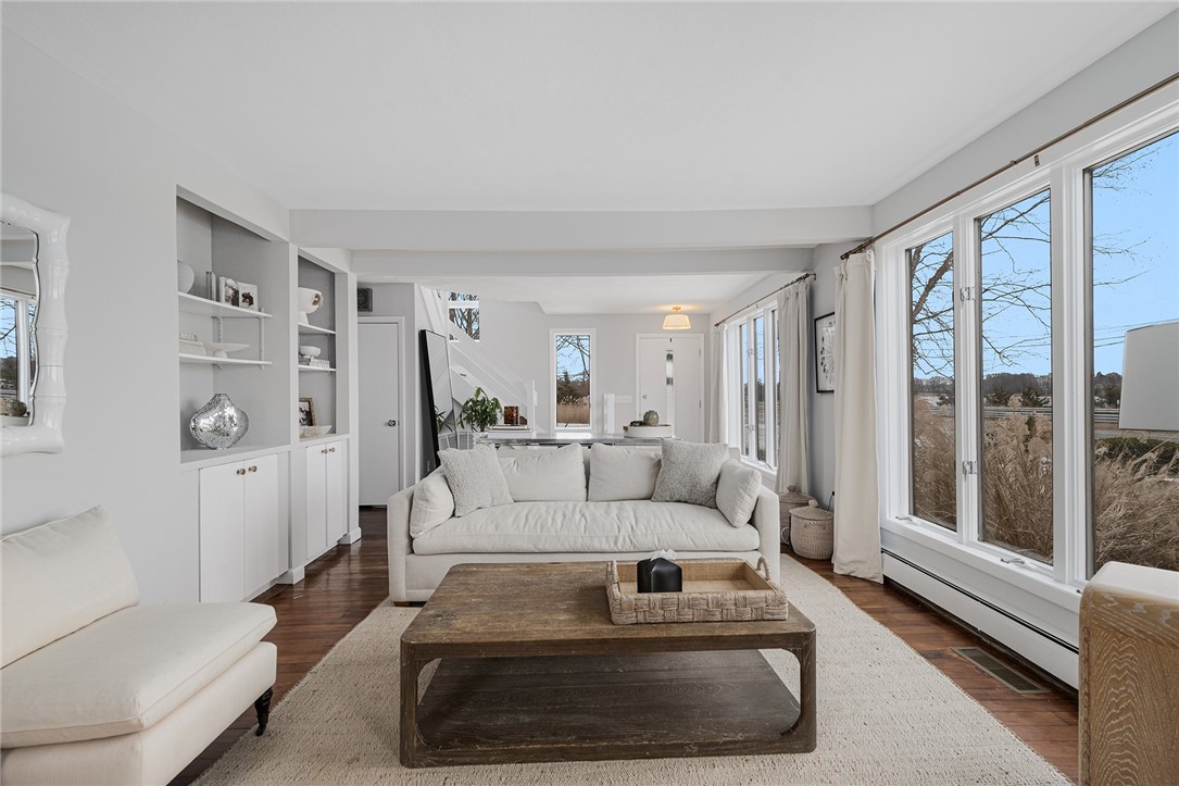 1705 Wampanoag Trail