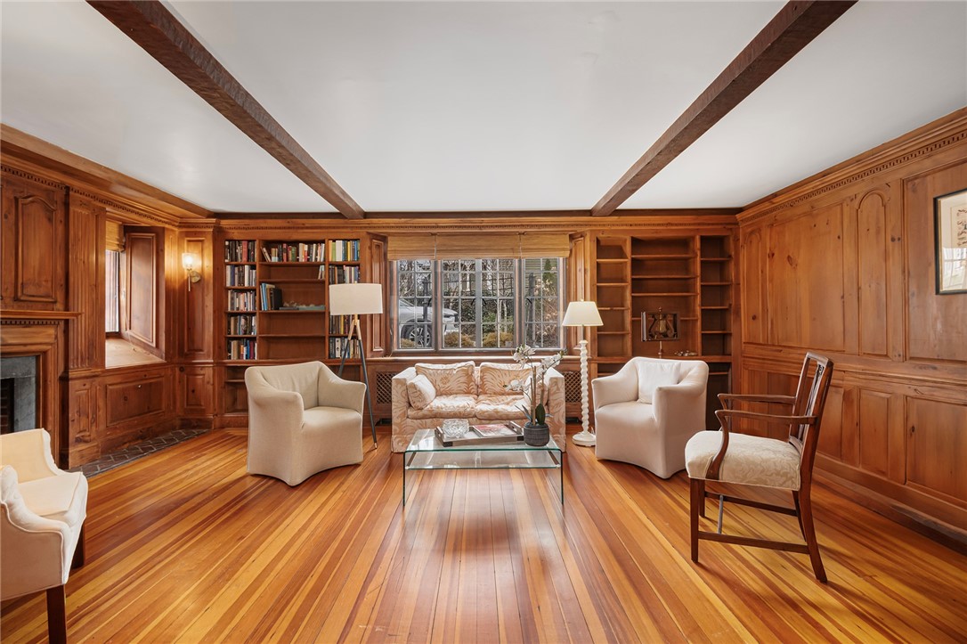 7 Cushing Street