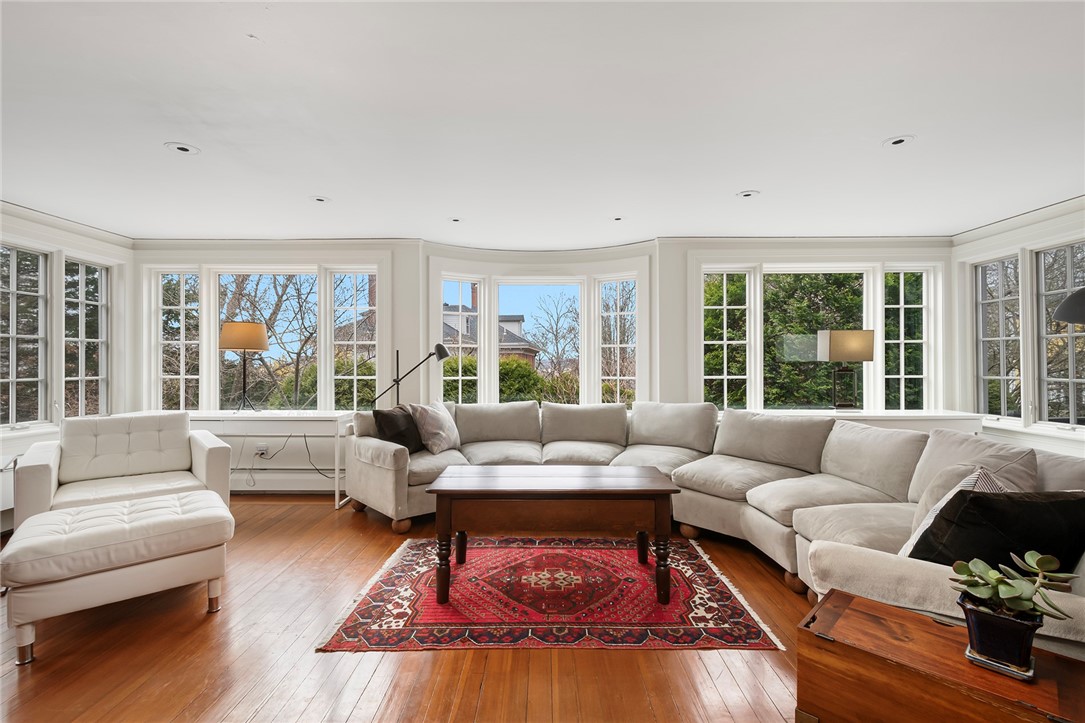 7 Cushing Street