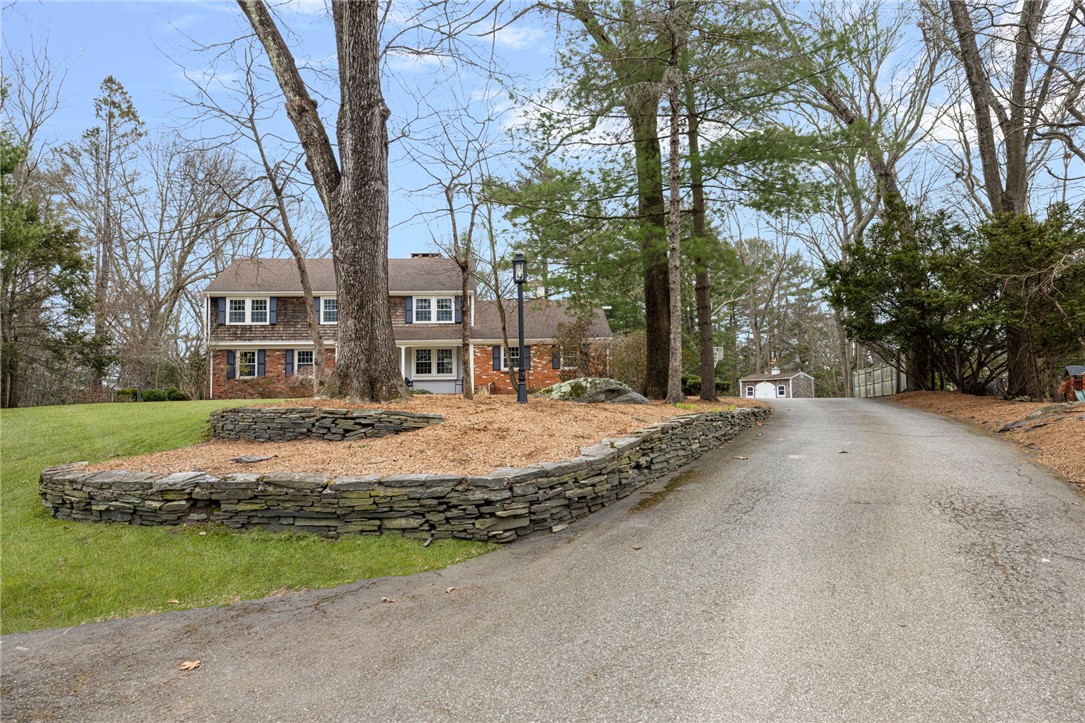 8 Gladridge Drive
