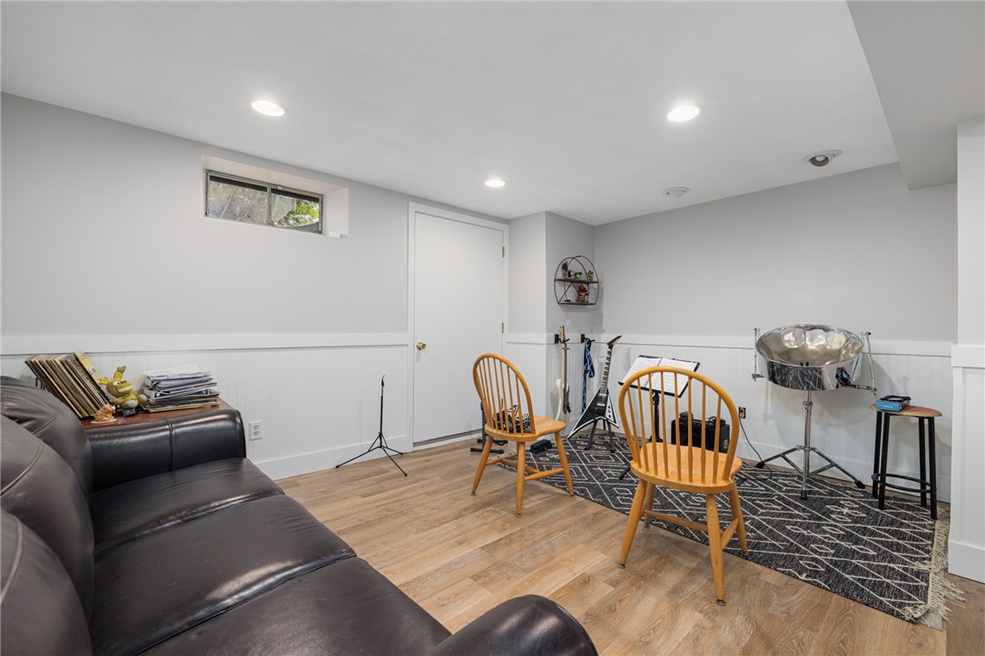8 Gladridge Drive