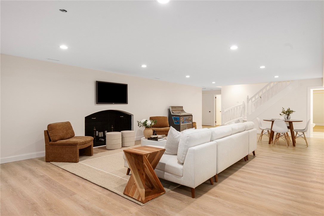 25 Linden Drive