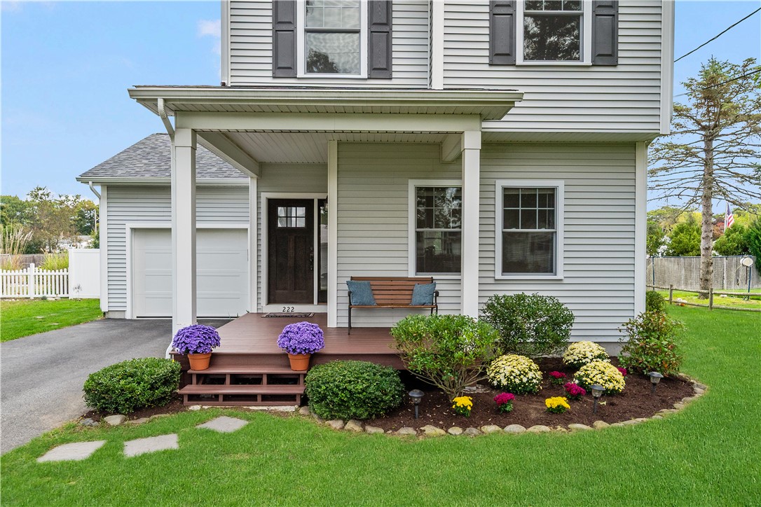 222 Pettaconsett Avenue