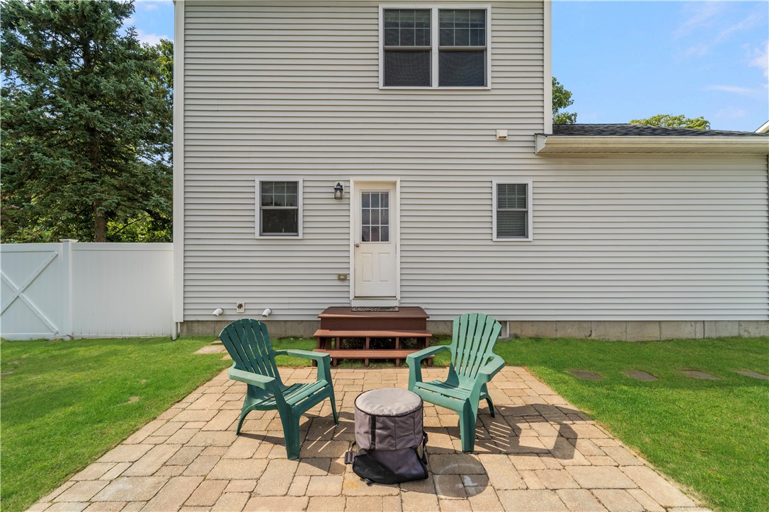 222 Pettaconsett Avenue