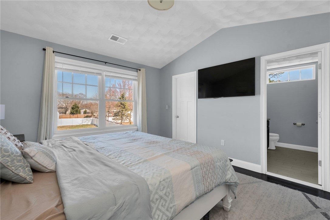 222 Pettaconsett Avenue