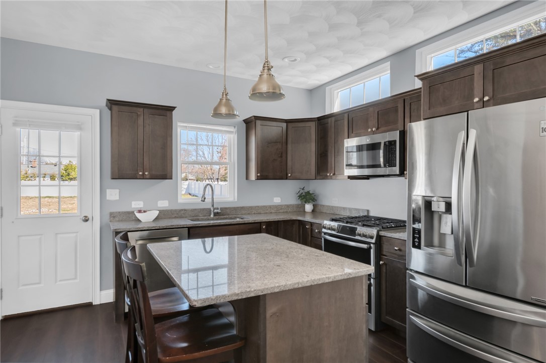 222 Pettaconsett Avenue