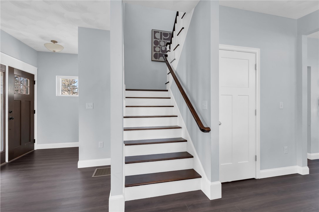 222 Pettaconsett Avenue