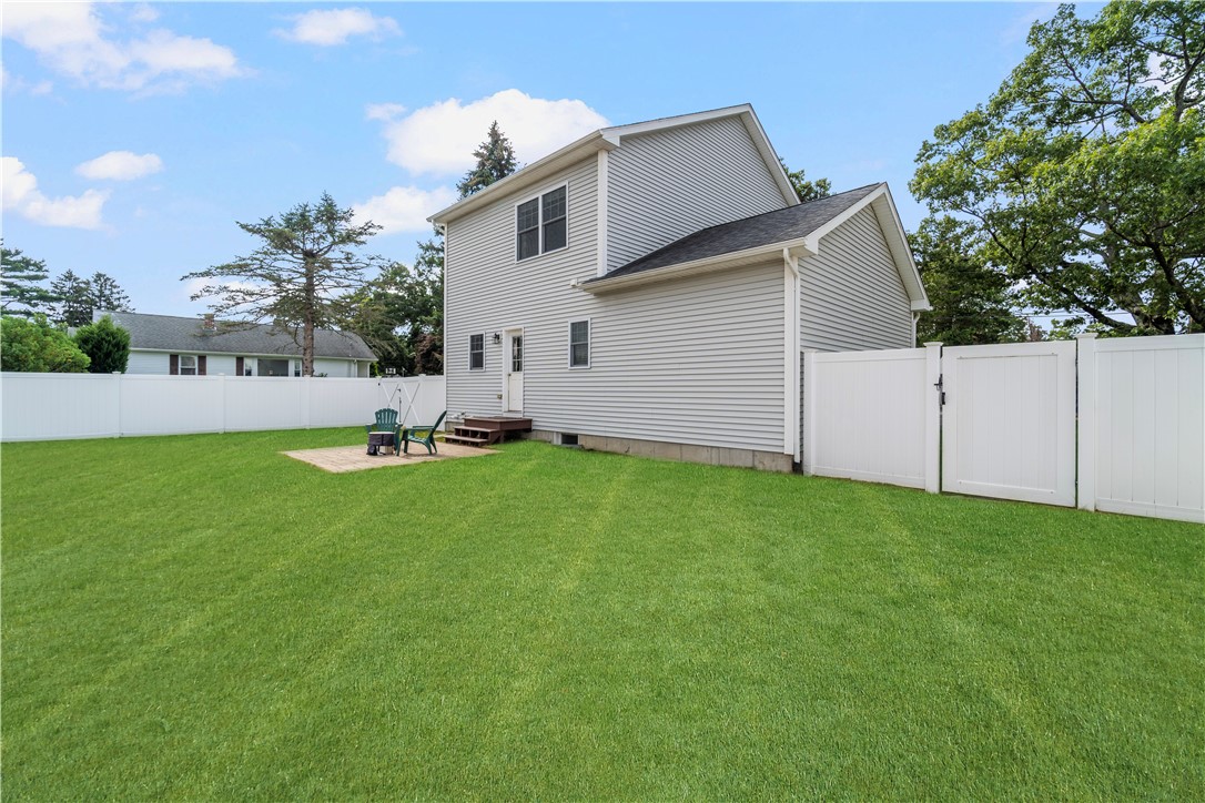 222 Pettaconsett Avenue