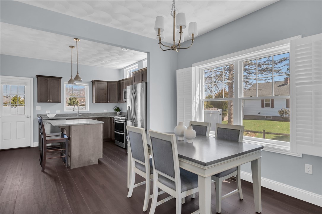 222 Pettaconsett Avenue