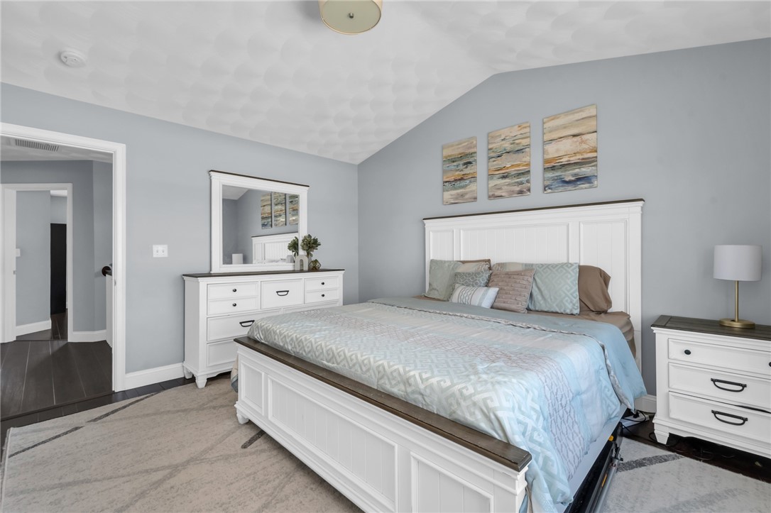 222 Pettaconsett Avenue