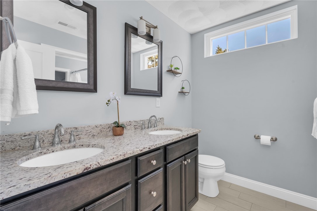 222 Pettaconsett Avenue