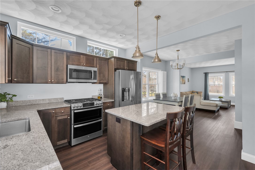 222 Pettaconsett Avenue