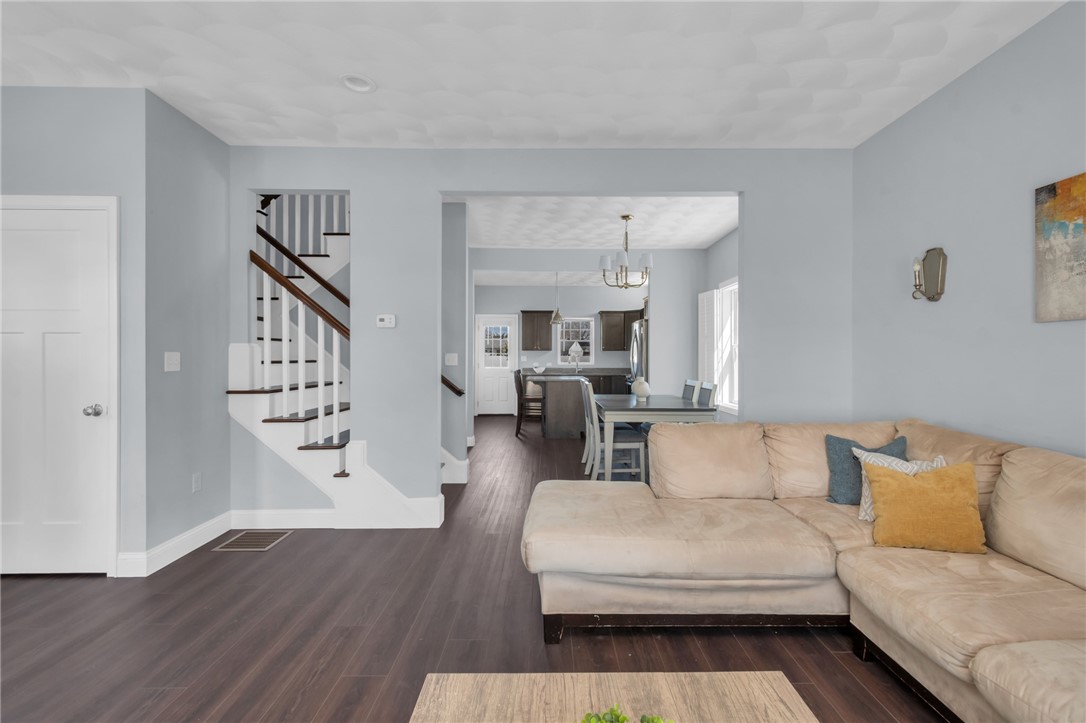 222 Pettaconsett Avenue