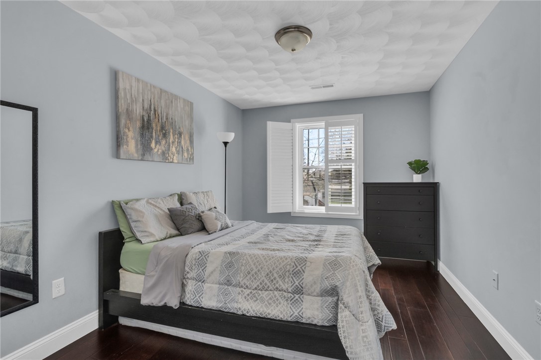 222 Pettaconsett Avenue