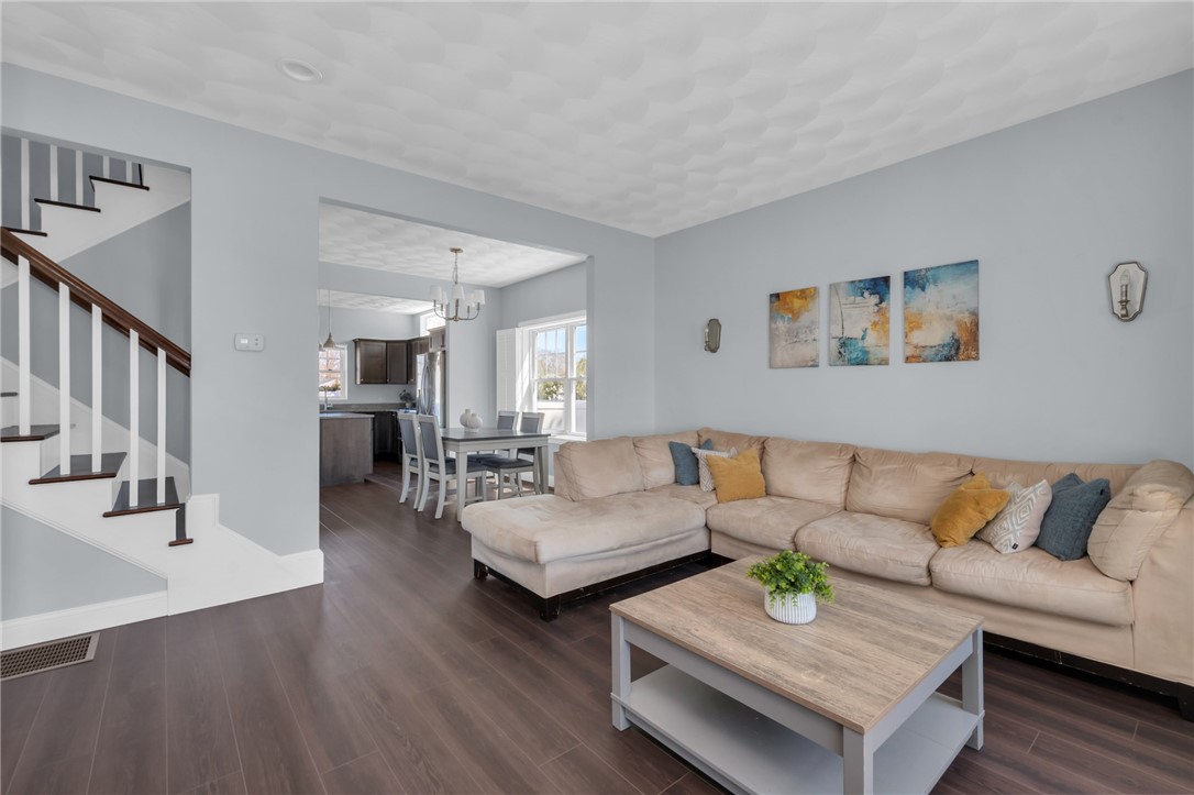 222 Pettaconsett Avenue