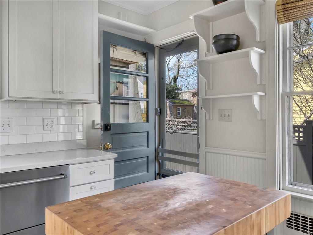 225 5th Street