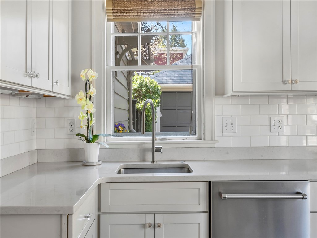 225 5th Street