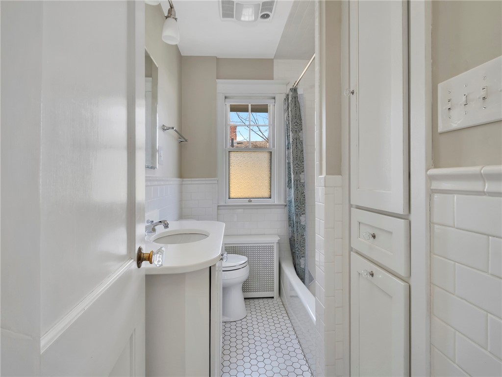 225 5th Street