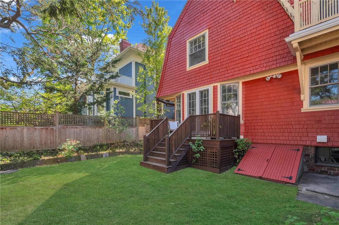289 Wayland Avenue