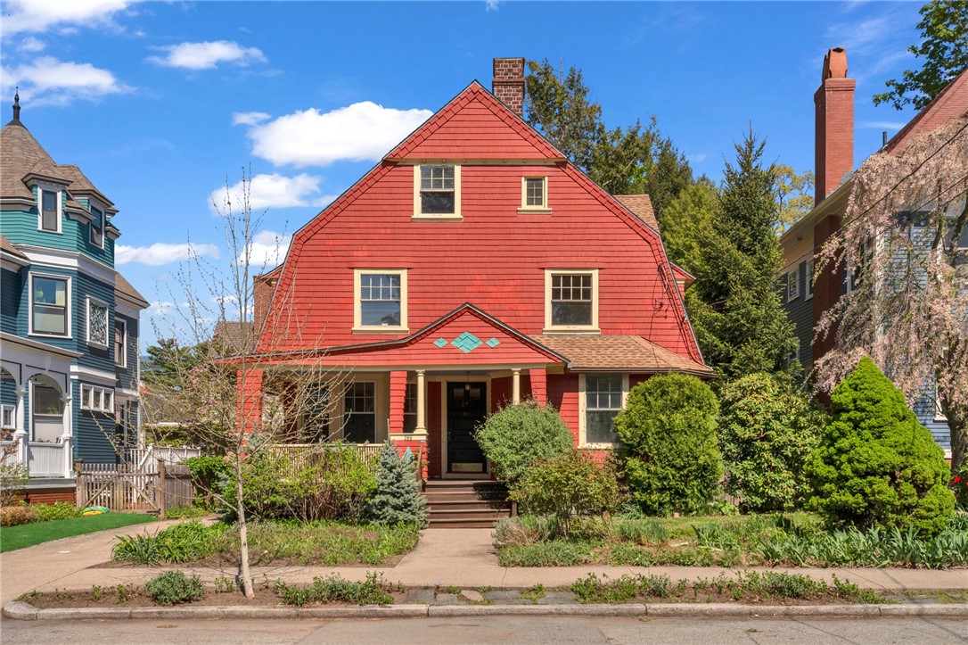 289 Wayland Avenue