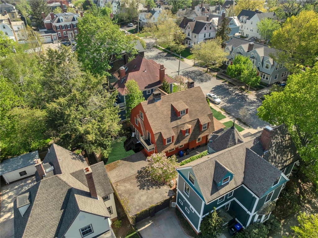 289 Wayland Avenue