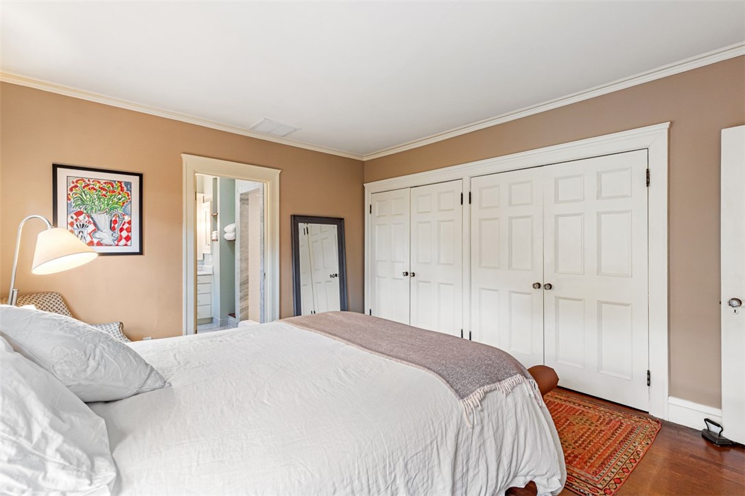 76 Freeman Parkway