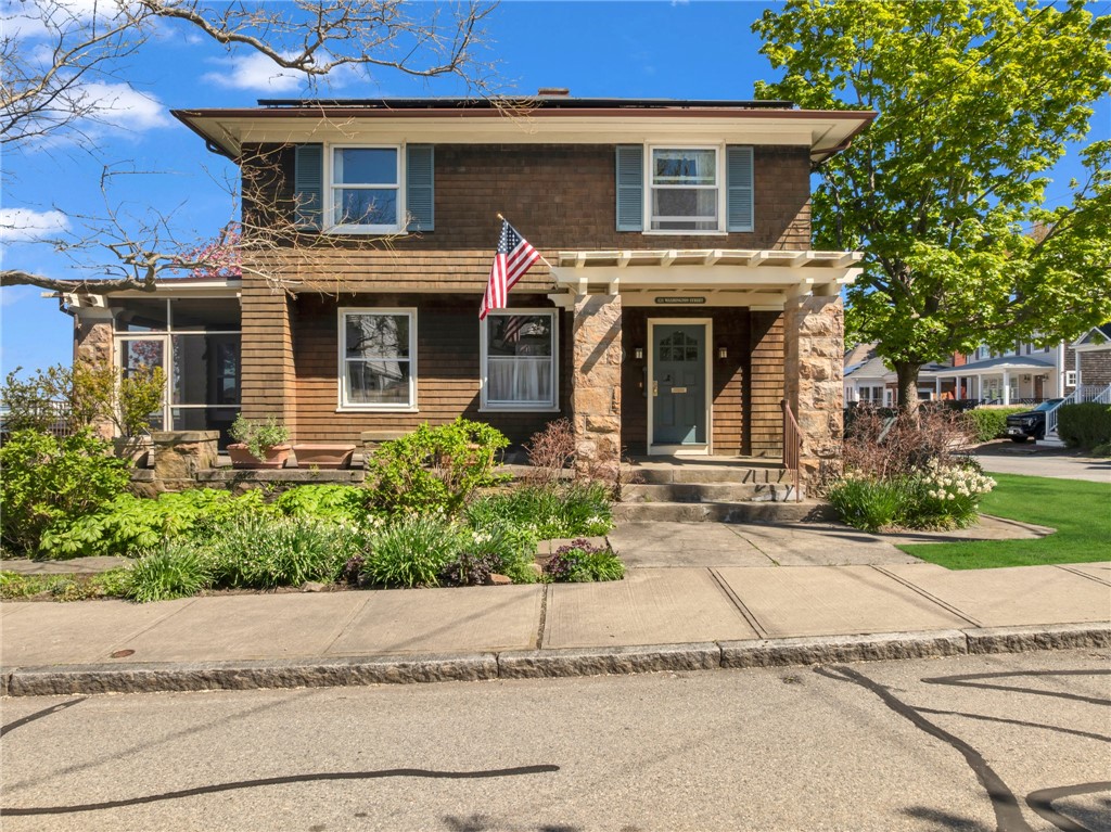 4 Van Zandt Avenue