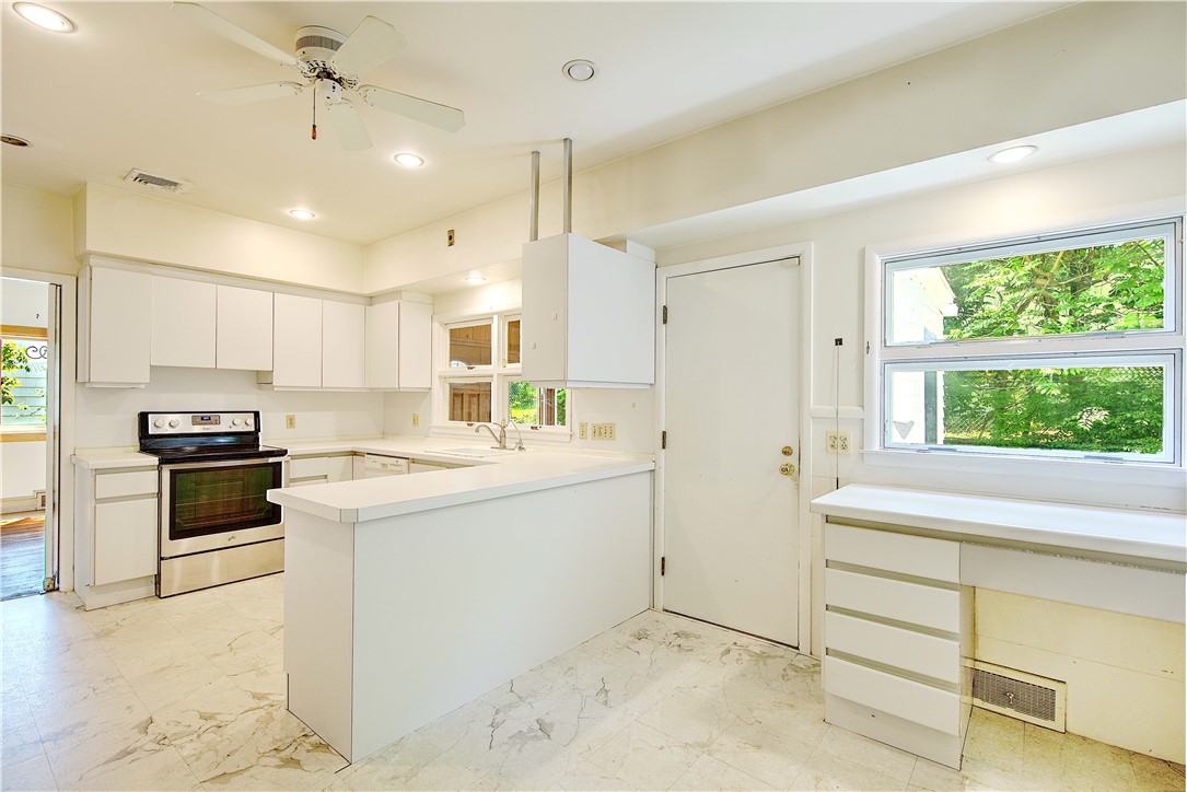 25 Brookway Road