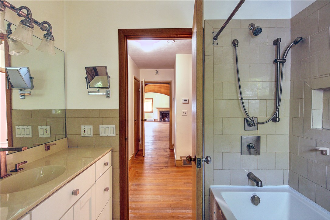 25 Brookway Road