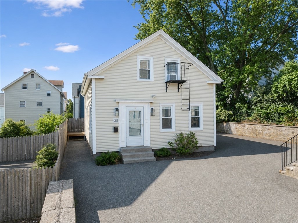 33 Amy Street