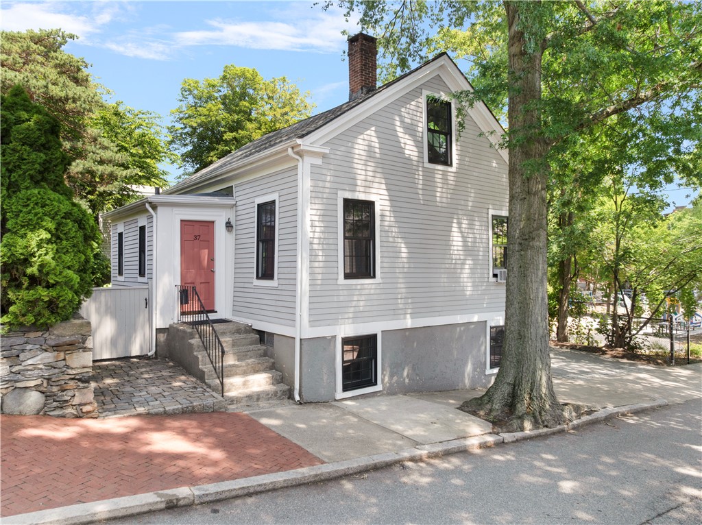 37 Arnold Street