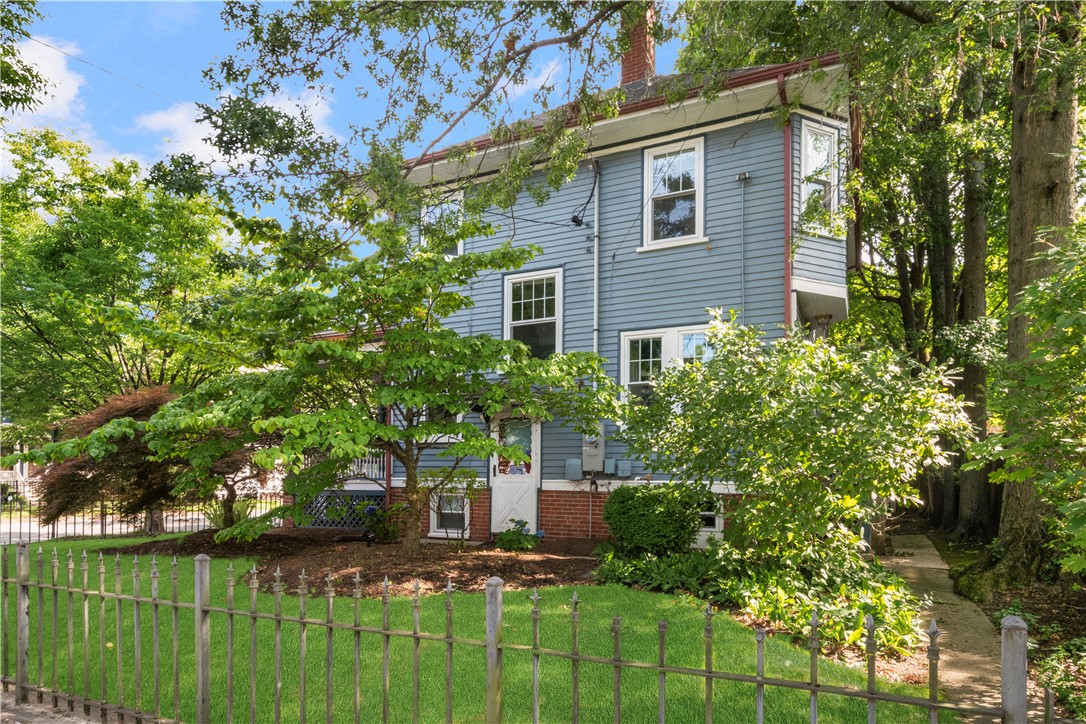700 Hope Street