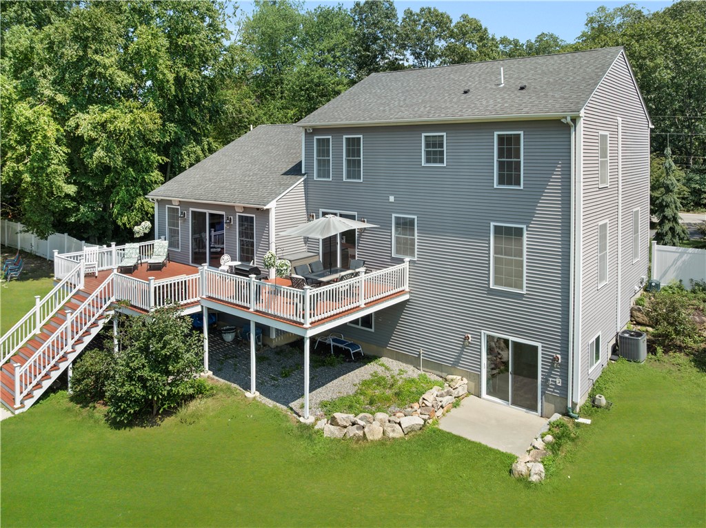 12 Woodlake Drive