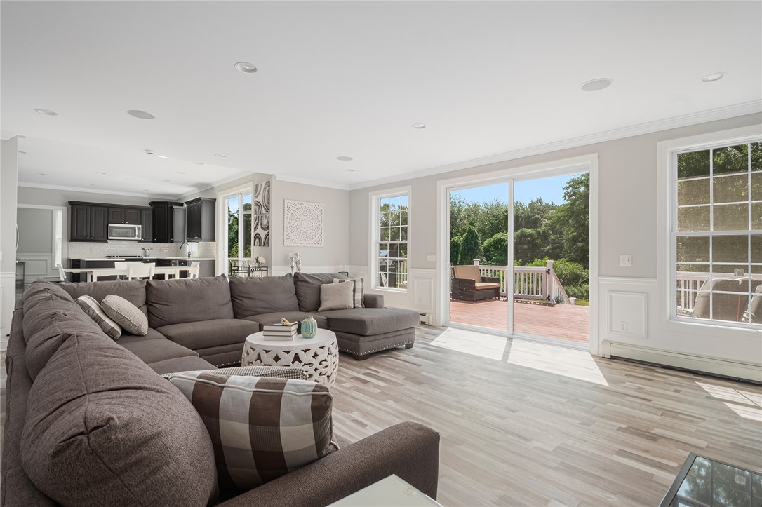 12 Woodlake Drive