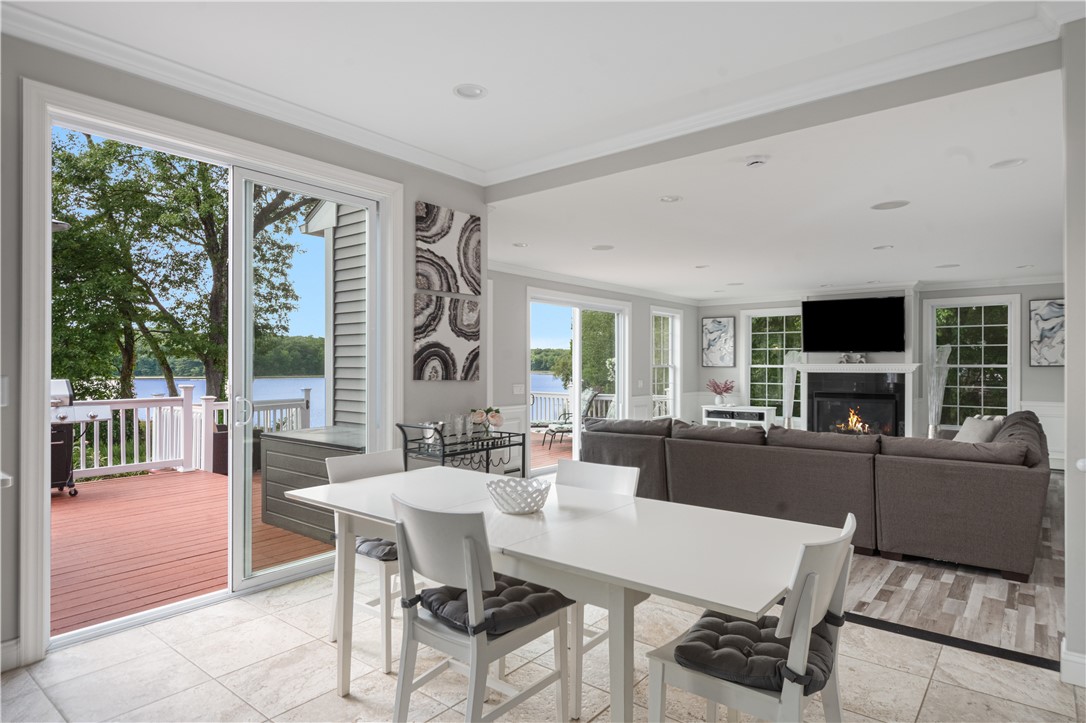 12 Woodlake Drive