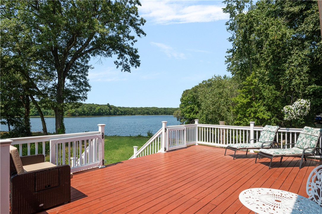 12 Woodlake Drive