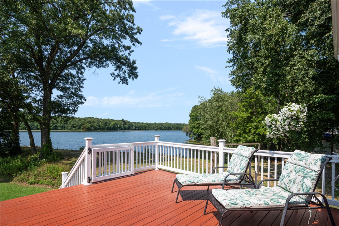 12 Woodlake Drive