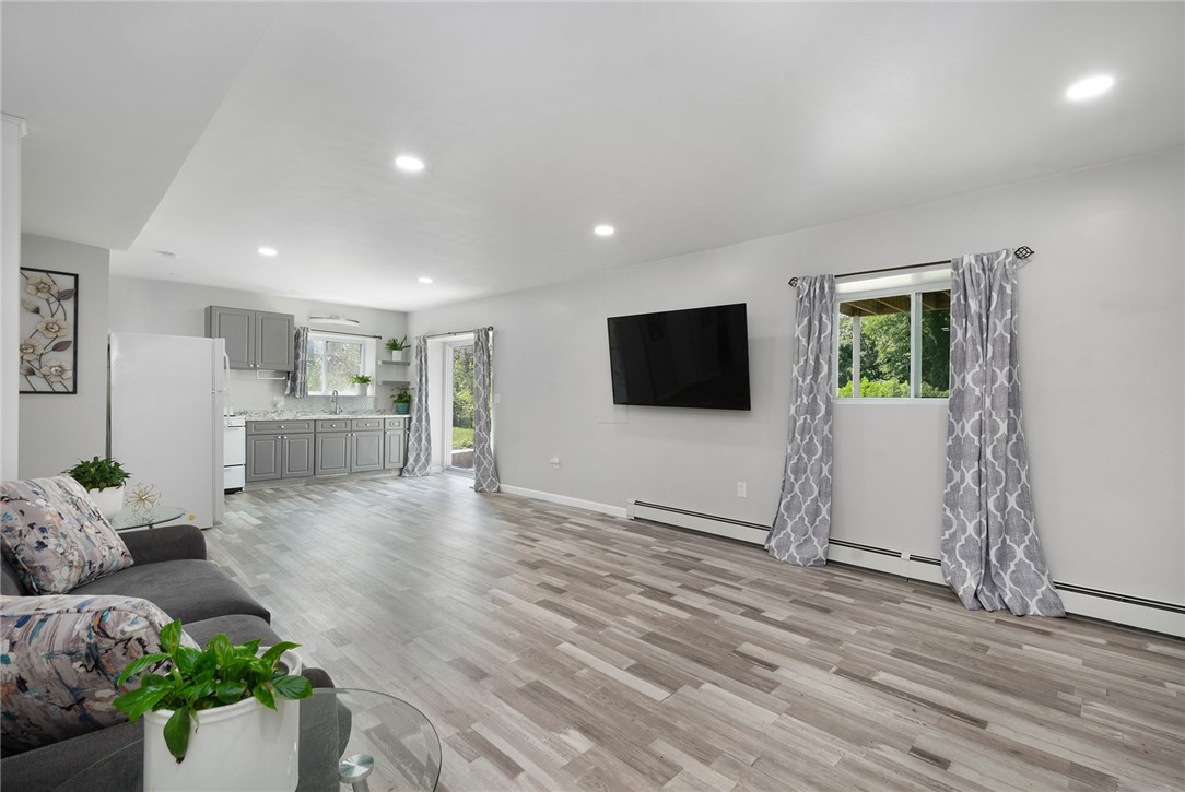 12 Woodlake Drive