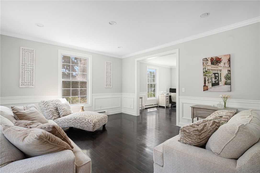 12 Woodlake Drive