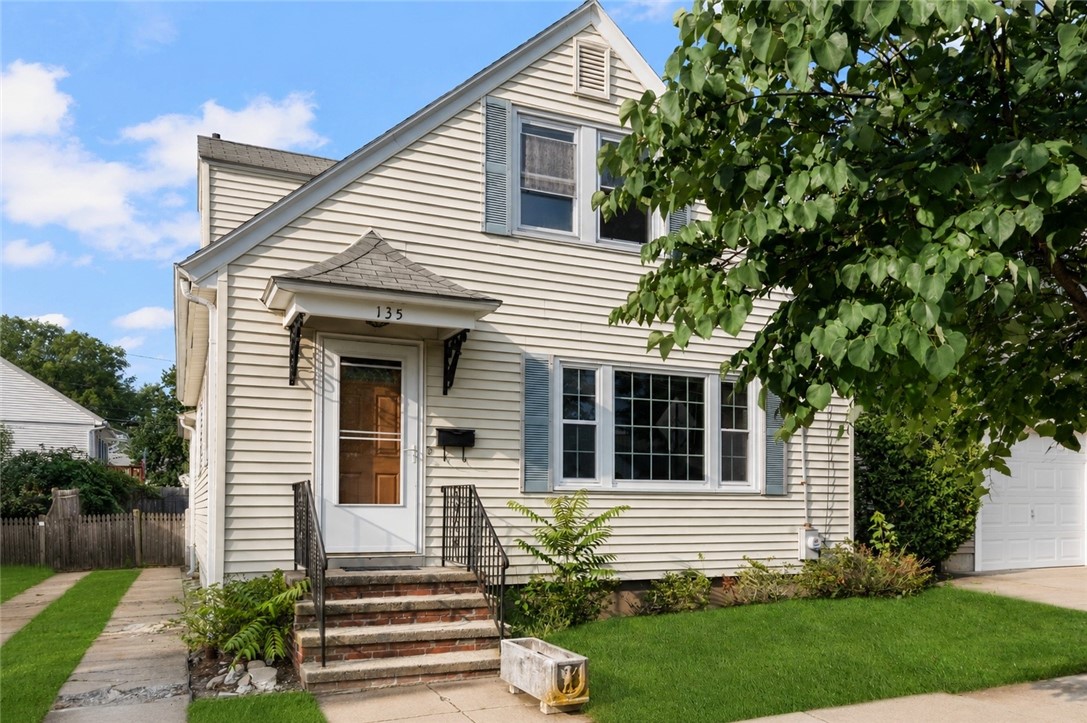 135 Sandringham Avenue