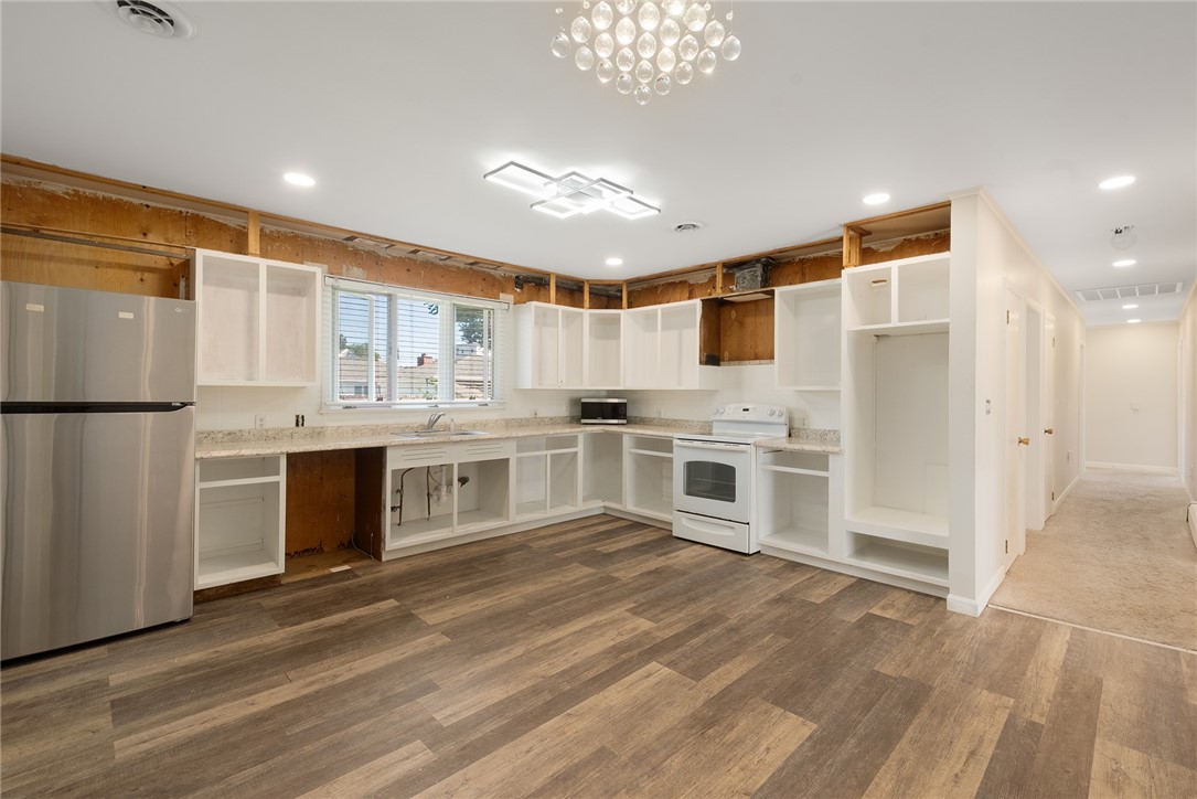 30 Wardlaw Court