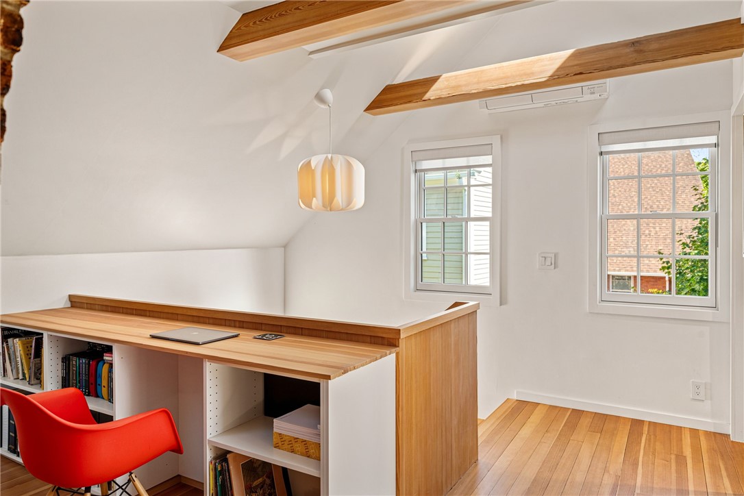 4 Traverse Street