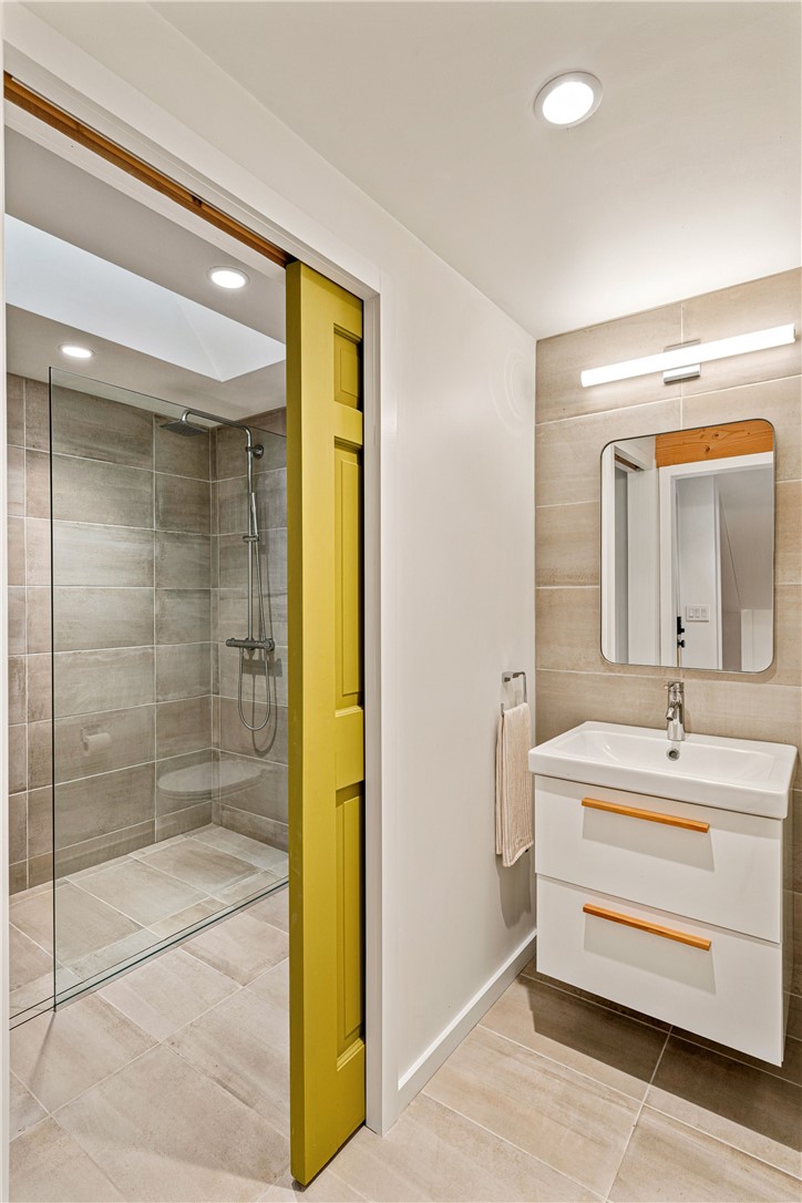 4 Traverse Street